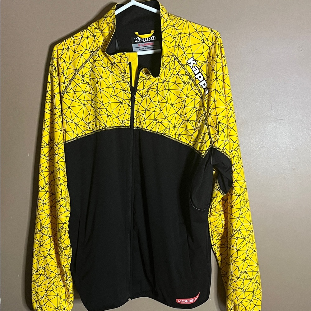 😄Black and yellow windbreaker jacket
